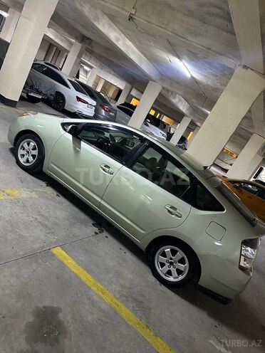 Toyota Prius-9
