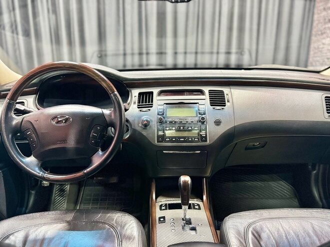 Hyundai Grandeur-13