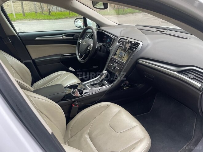Ford Fusion (North America)-10
