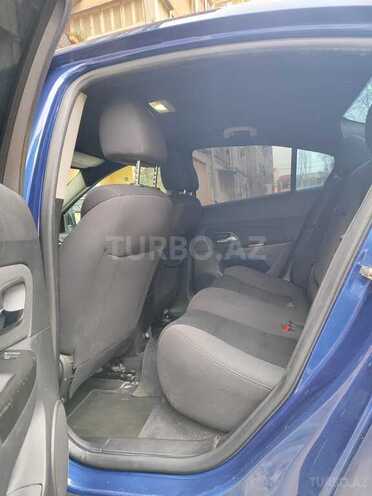 Chevrolet Cruze-14