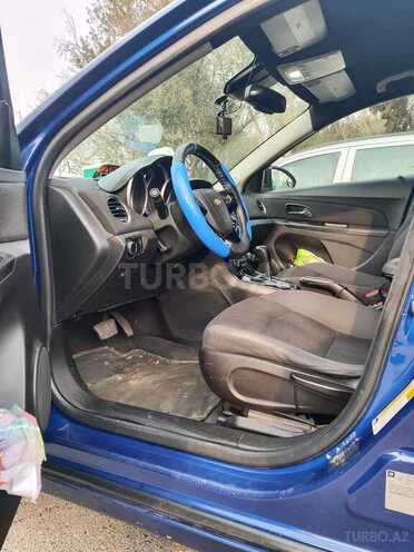 Chevrolet Cruze-13