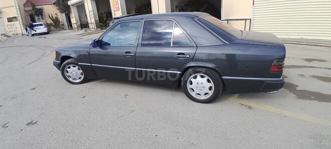 Mercedes E 300 d 1995, 225,000 km - 3.0 l - Bakı