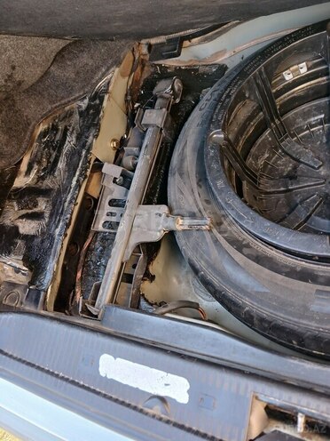 Mercedes C 180 1998, 300,000 km - 1.8 l - Biləsuvar