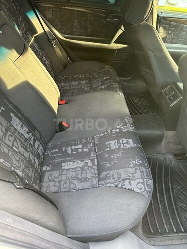 Mercedes E 240 1999, 289,317 km - 2.4 l - Bakı