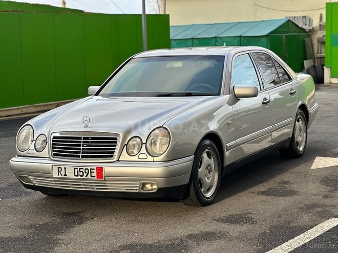 Mercedes E 240 1999, 289,317 km - 2.4 l - Bakı