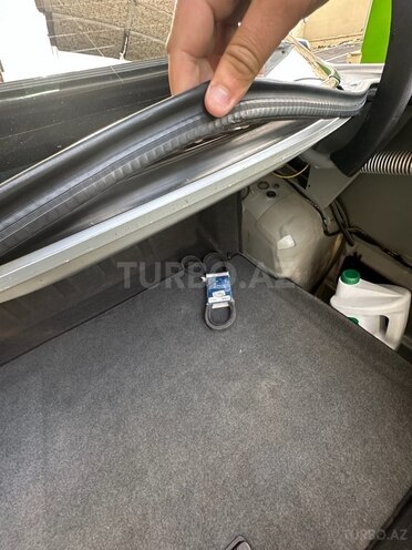 Mercedes E 240 1999, 289,317 km - 2.4 l - Bakı