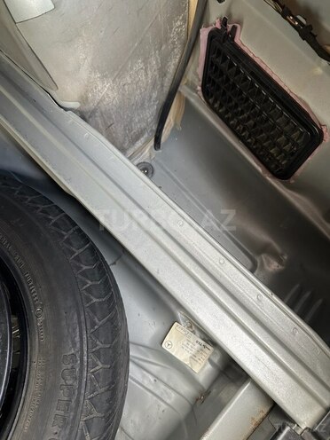 Mercedes E 240 1999, 289,317 km - 2.4 l - Bakı