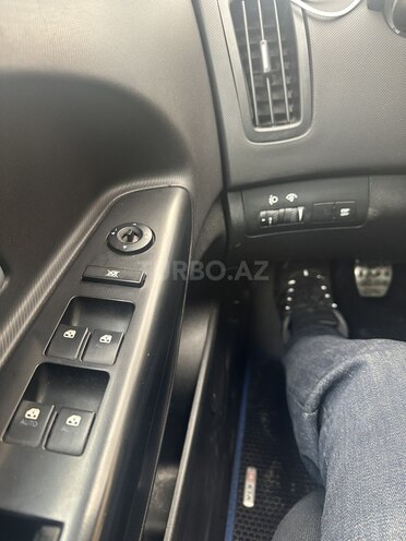 Kia Ceed-21