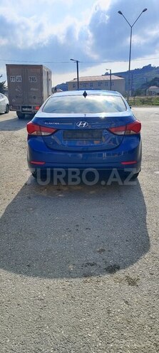 Hyundai Elantra-2