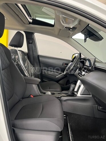 Toyota Corolla Cross-9
