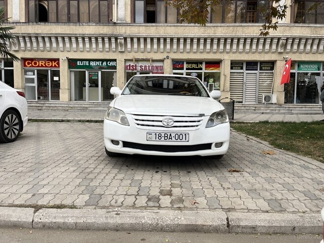 Toyota Avalon-1