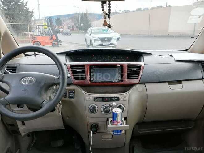 Toyota Noah 2004, 390,000 km - 2.0 л - Bakı