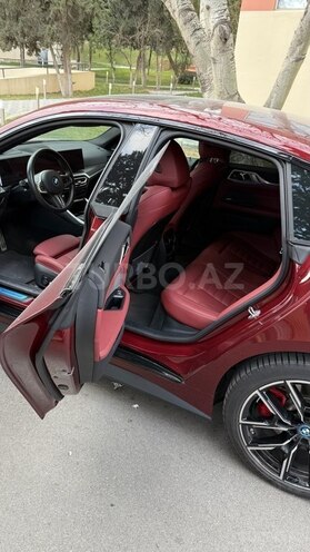 BMW i4-9
