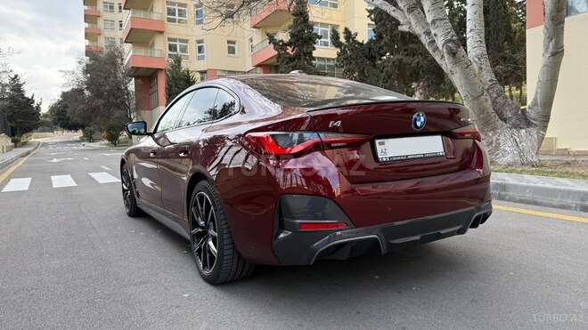 BMW i4-5
