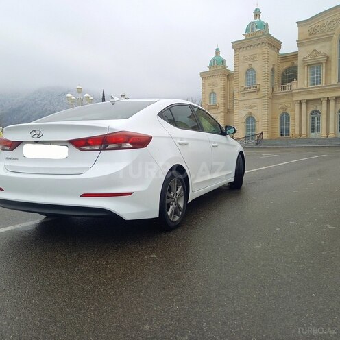 Hyundai Elantra 2017, 118,000 km - 2.0 л - Qəbələ