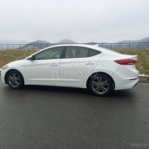 Hyundai Elantra 2017, 118,000 km - 2.0 л - Qəbələ