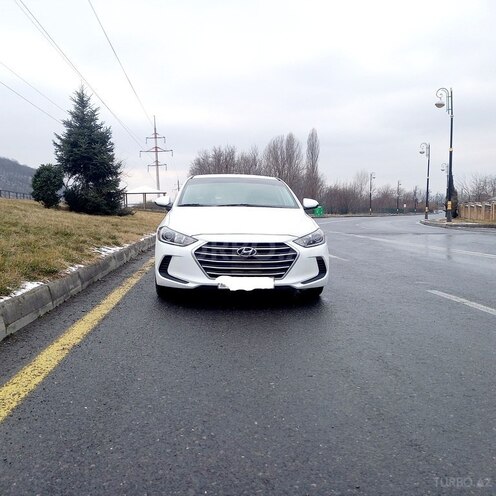 Hyundai Elantra 2017, 118,000 km - 2.0 л - Qəbələ