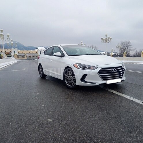 Hyundai Elantra 2017, 118,000 km - 2.0 л - Qəbələ