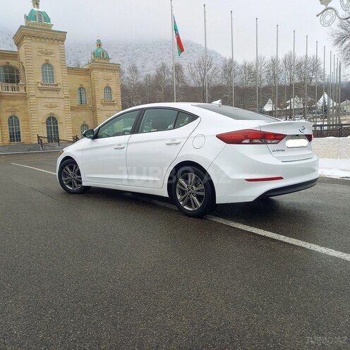 Hyundai Elantra 2017, 118,000 km - 2.0 л - Qəbələ