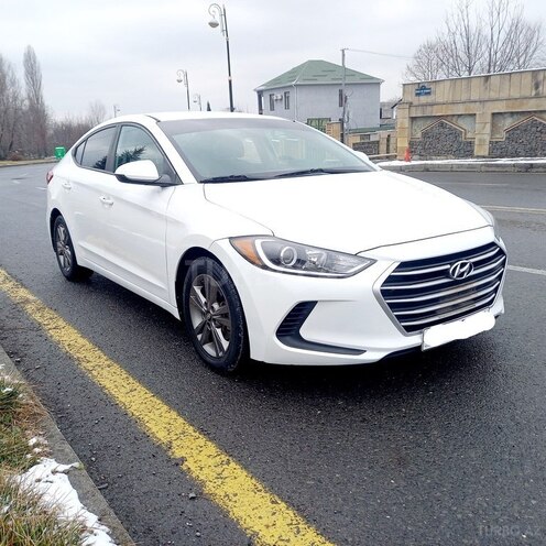 Hyundai Elantra 2017, 118,000 km - 2.0 л - Qəbələ