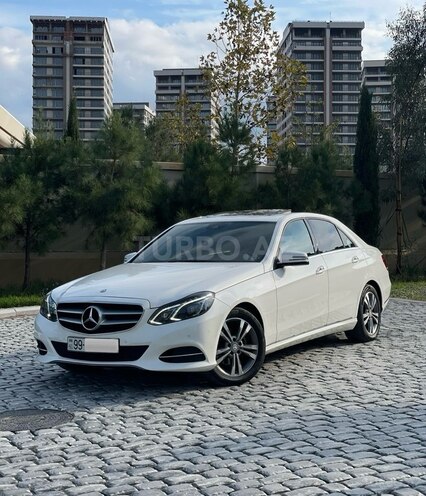 Mercedes E 220 d-3