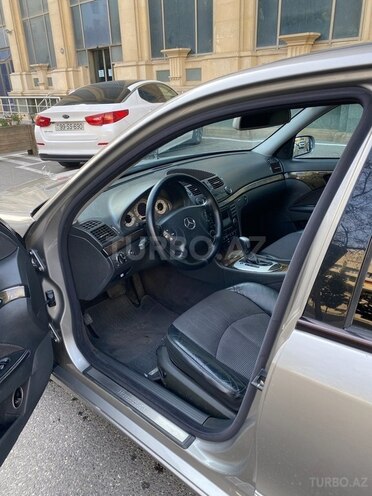 Mercedes E 270 2002, 290,000 km - 2.7 л - Bakı