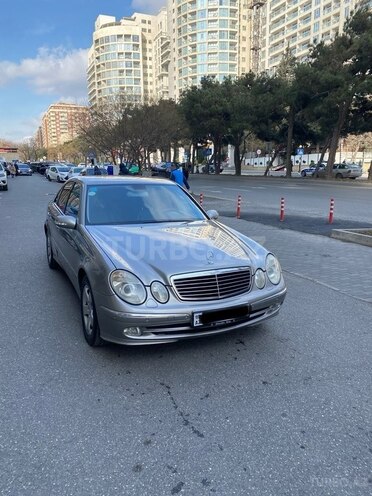 Mercedes E 270 2002, 290,000 km - 2.7 л - Bakı