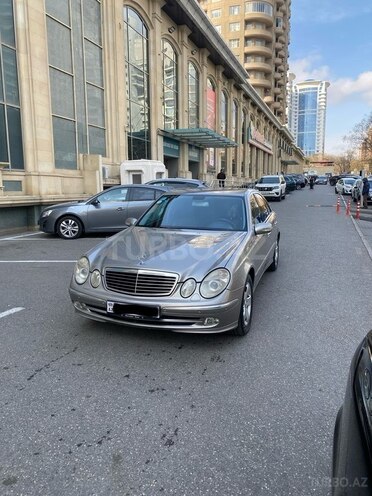 Mercedes E 270 2002, 290,000 km - 2.7 л - Bakı