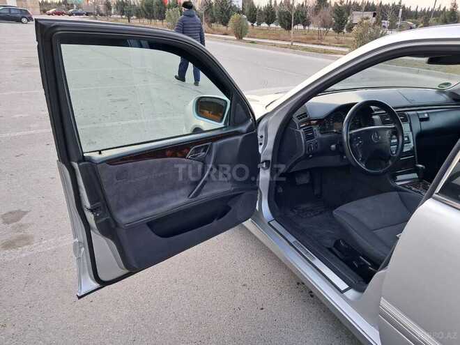 Mercedes E 200 2000, 279,600 km - 2.0 l - Bakı