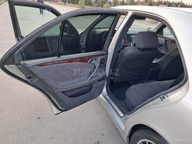 Mercedes E 200 2000, 279,600 km - 2.0 l - Bakı