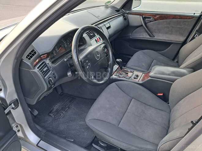 Mercedes E 200 2000, 279,600 km - 2.0 l - Bakı