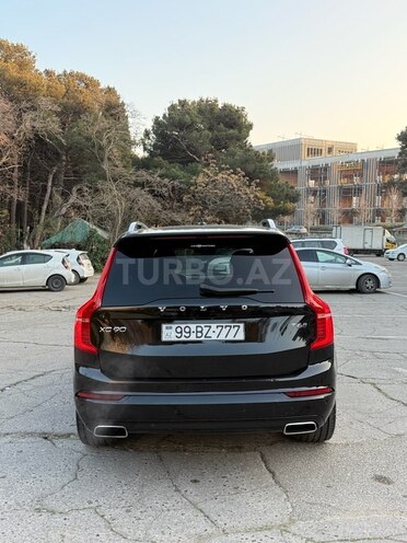 Volvo XC90-2