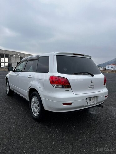 Mitsubishi Airtrek-6