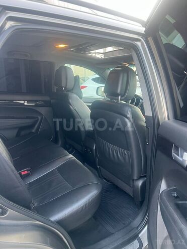 Kia Sorento-14