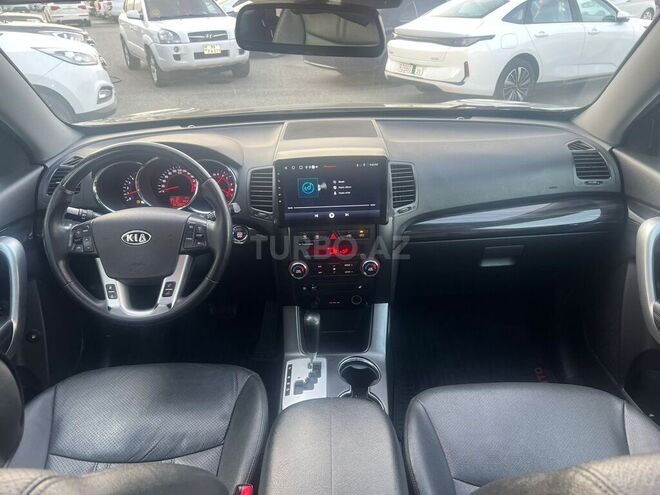 Kia Sorento-9