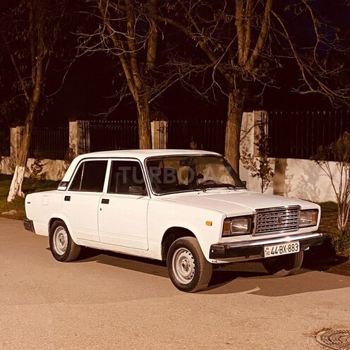 LADA (VAZ) 2107 2000, 175,000 km - 1.6 l - Quba