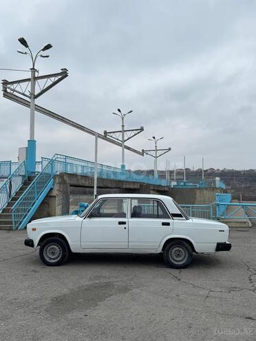 LADA (VAZ) 2107 2000, 175,000 km - 1.6 l - Quba