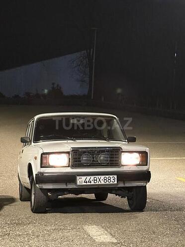 LADA (VAZ) 2107 2000, 175,000 km - 1.6 l - Quba