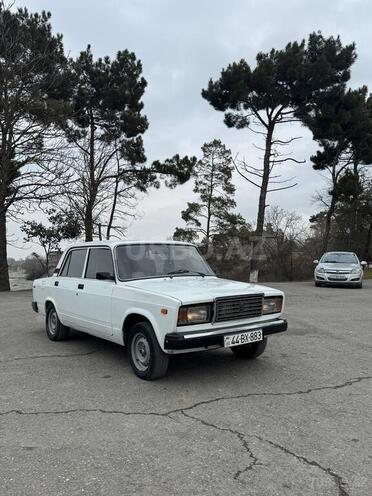 LADA (VAZ) 2107 2000, 175,000 km - 1.6 l - Quba
