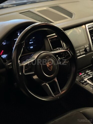 Porsche Macan-7