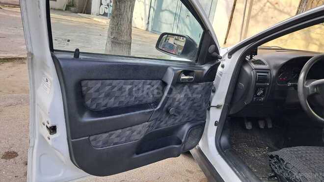 Opel Astra 2001, 384,500 km - 1.7 л - Bakı