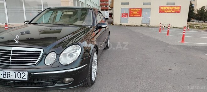 Mercedes E 320 2003, 303,000 km - 3.2 l - Bakı