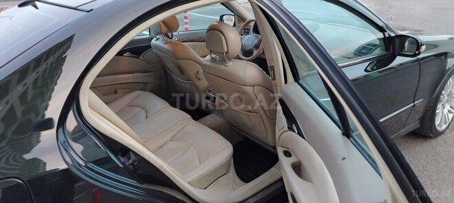 Mercedes E 320 2003, 303,000 km - 3.2 l - Bakı