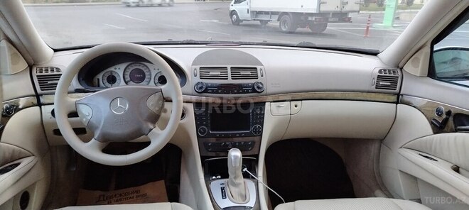 Mercedes E 320 2003, 303,000 km - 3.2 l - Bakı