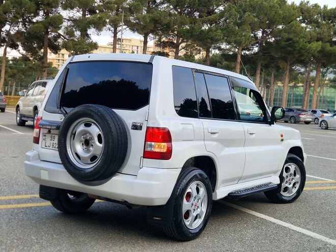 Mitsubishi Pajero io 1999, 276,526 km - 1.8 l - Sumqayıt