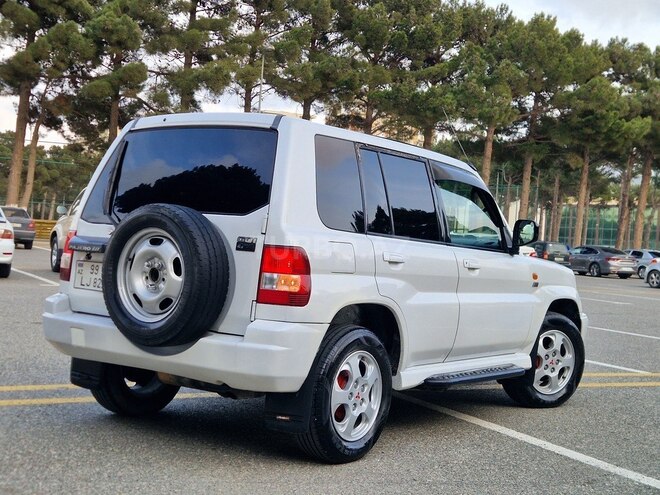 Mitsubishi Pajero io 1999, 276,526 km - 1.8 l - Sumqayıt