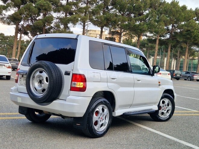 Mitsubishi Pajero io 1999, 276,526 km - 1.8 l - Sumqayıt