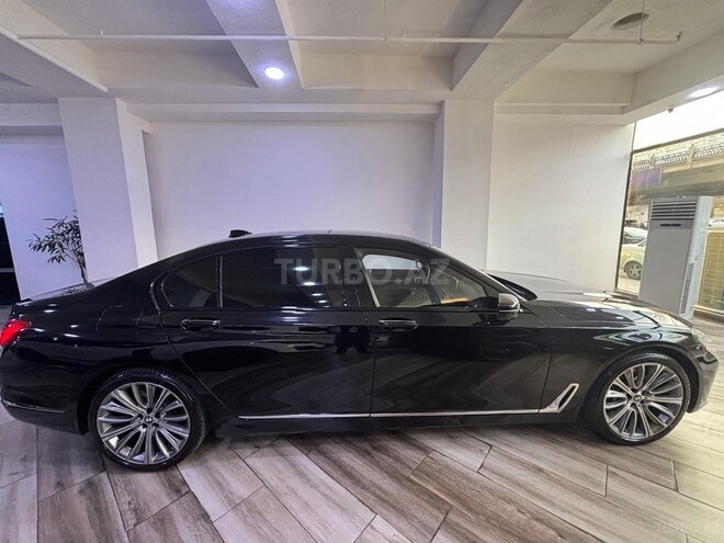 BMW 740-2