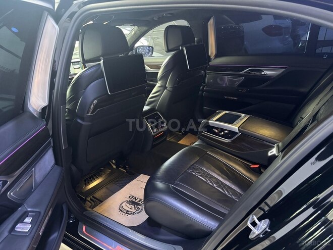 BMW 740-8