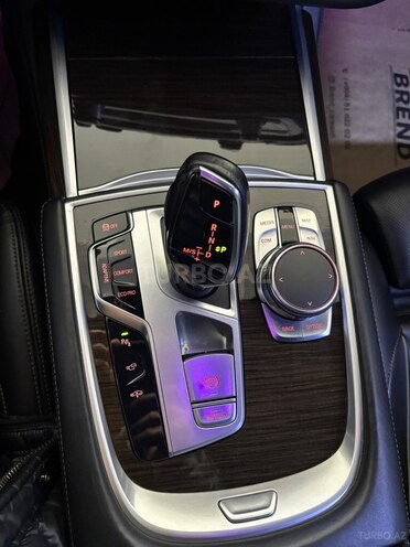 BMW 740-10